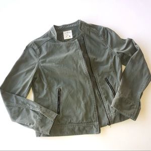 LA Hearts Women's Zip Up Green Jacket. Size Large